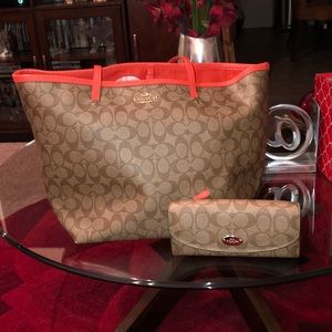 Coach SIgnature edition purse and wallet